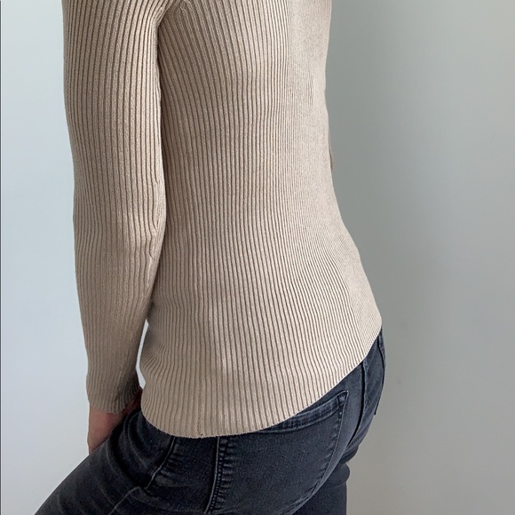 SOFT SLIM FIT TURTLENECK TOP - NUDE - Picture 8 of 9